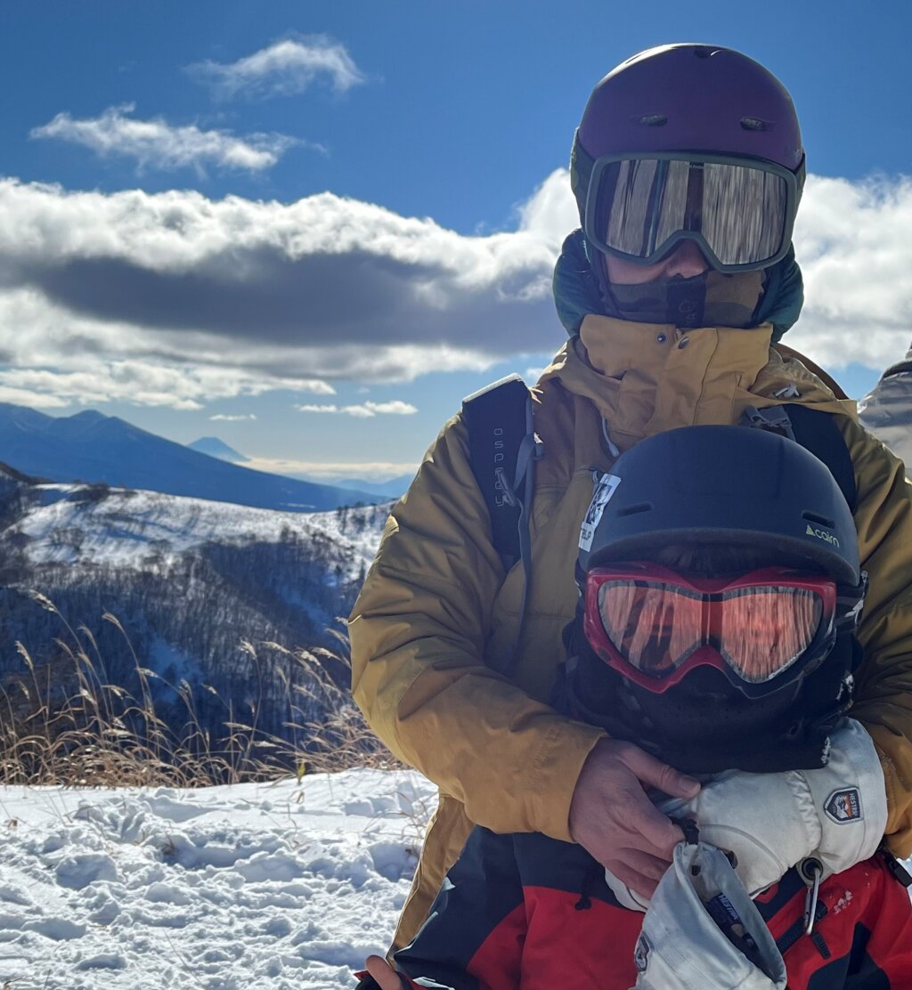 Maiko and her son at a snow resort in Japan